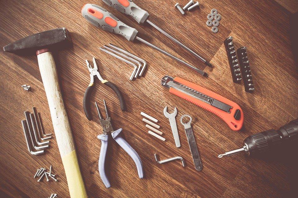 Four Absolute Tools You Need to Optimize an Online Business Four Absolute Tools You Need to Optimize an Online Business